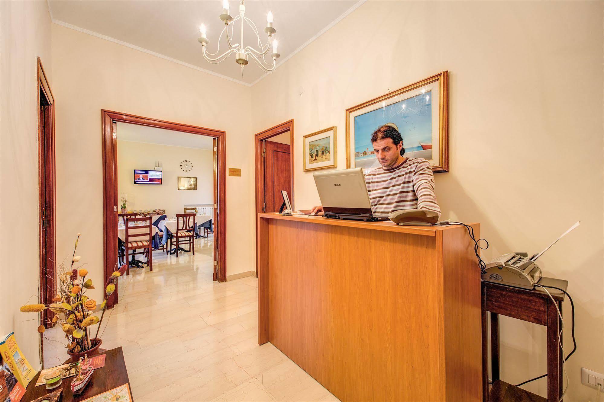 Domus Cornelia Bed and Breakfast Rome Buitenkant foto